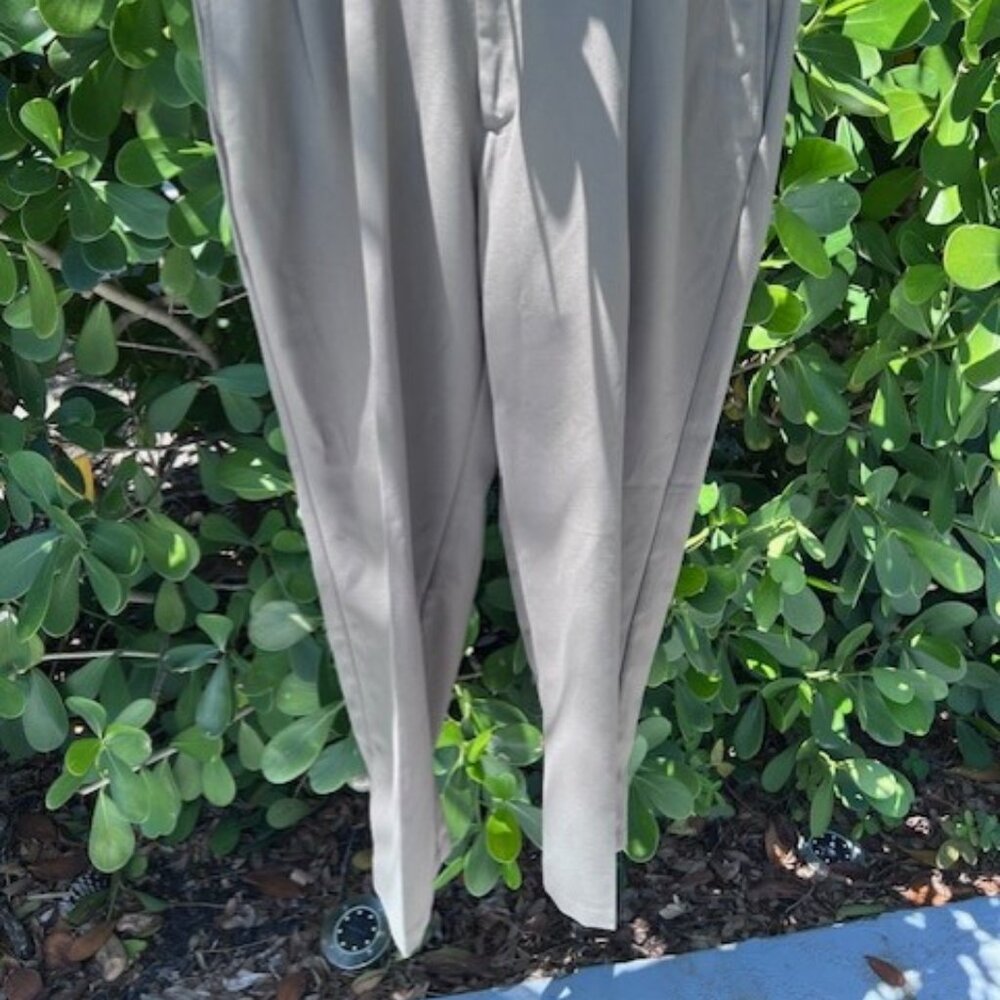 NWT Mens Haggar dress pants 38W x 29L Olive Pleat comfort waistband classic fit - Picture 2 of 4
